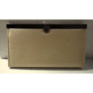 Clutch Bag Beige Multiple Card Slot Zip Center Pouch Bronze Metal Flip Close NEW